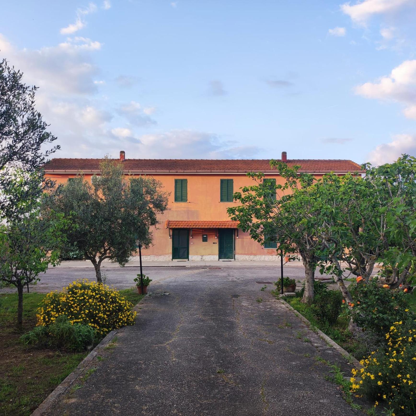 Хостел Eco House San Michele Borgo San Michele  Экстерьер фото